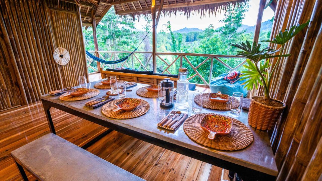 Barya Lang Villa- Native Villa With Jeepney Room El Nido Exterior photo